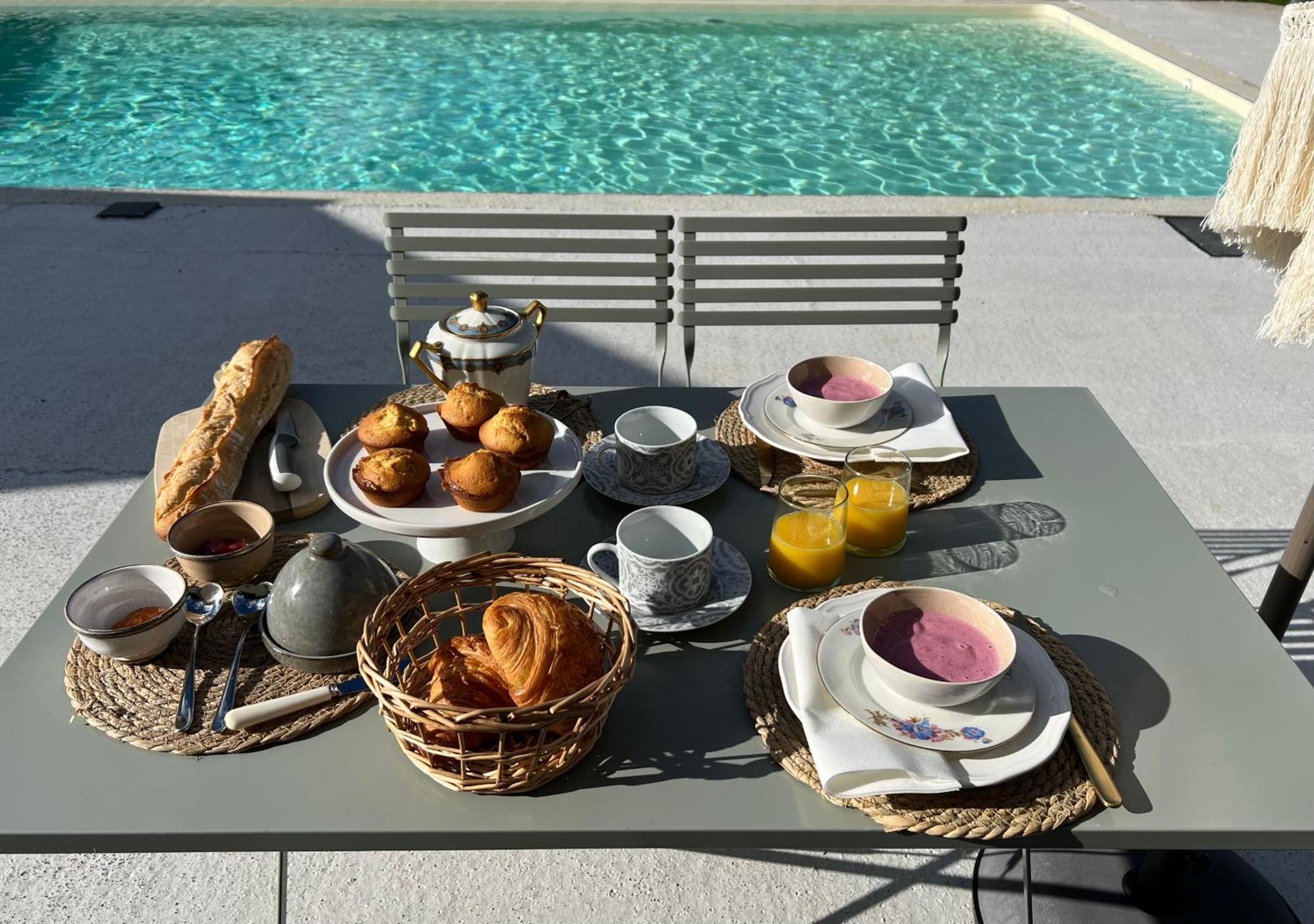 Le Logis De La Lettre Bed & Breakfast Tinténiac Dış mekan fotoğraf